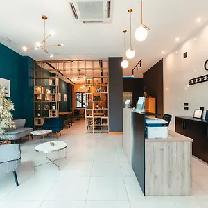 Oda Hotel Tirana Отель